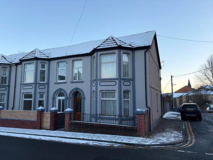 3 Bedroom End Of Terrace House For Sale In The Walk, Ebbw Vale, Blaenau Gwent, NP23