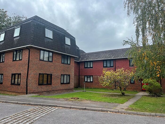 1 Bedroom Flat To Rent In Portsmouth Road, Milford, GU8