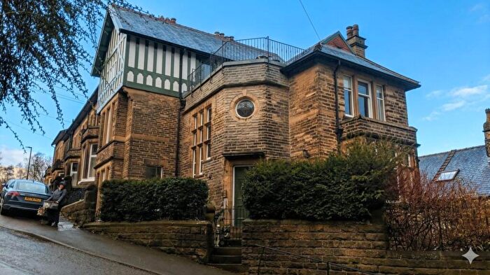 6 Bedroom End Of Terrace House For Sale In Hurst Dene And South Dene, Birchcliffe Road, Hebden Bridge, HX7