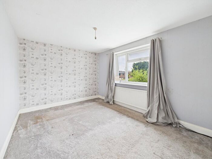 3 Bedroom Semi-Detached House For Sale In Whitehurst Street, Allenton, DE24