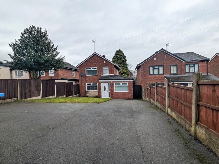 4 Bedroom Detached House For Sale In Trowels Lane, Derby, DE22