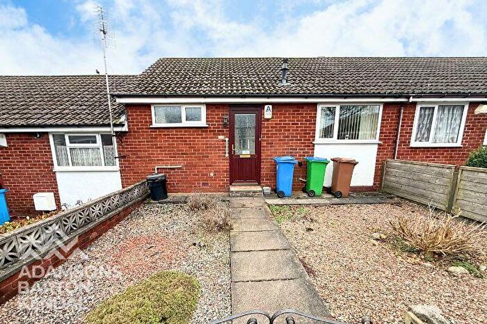 2 Bedroom Terraced Bungalow For Sale In New Barn Lane, Deeplish, OL11