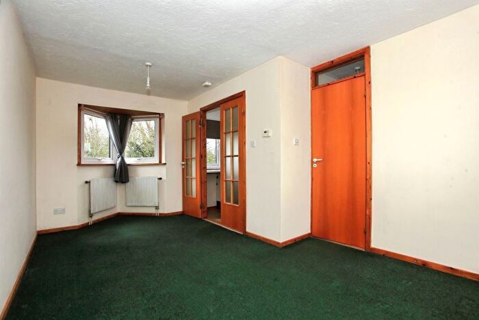 1 Bedroom Flat For Sale In Danish Court, Werrington, Peterborough, PE4