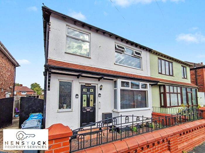 3 Bedroom Semi-Detached House For Sale In Lewis Avenue, Manchester, M9