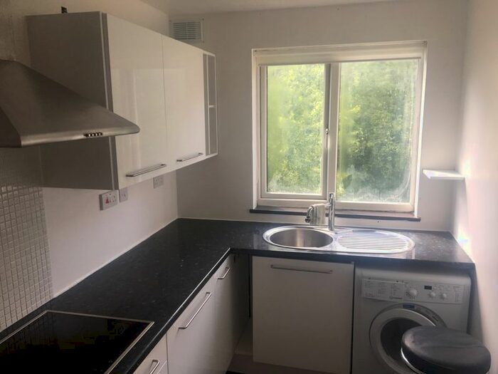 1 Bedroom Flat To Rent In Allder Close, Abingdon, OX14