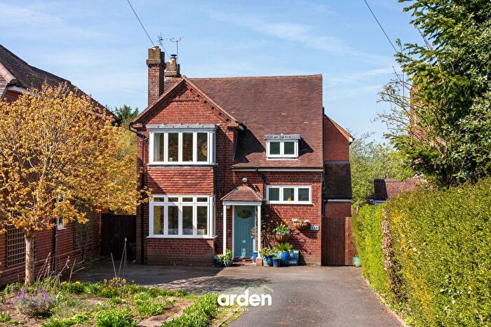 3 Bedroom Detached House For Sale In Redditch Road, Alvechurch, B48