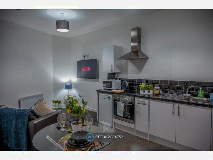 Studio To Rent In Tong Road, Leeds, LS12