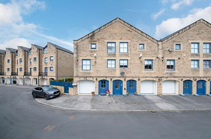 4 Bedroom End Terrace House For Sale In The Locks, Bingley, West Yorkshire, BD16