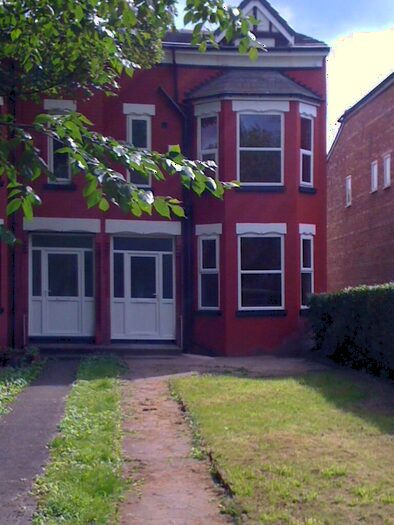 6 Bedroom Terraced House To Rent In Moseley Road, Fallowfield, M14