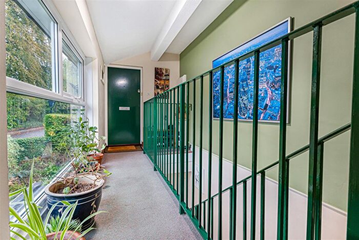 2 Bedroom Flat For Sale In Clarendon Road, Sevenoaks, TN13