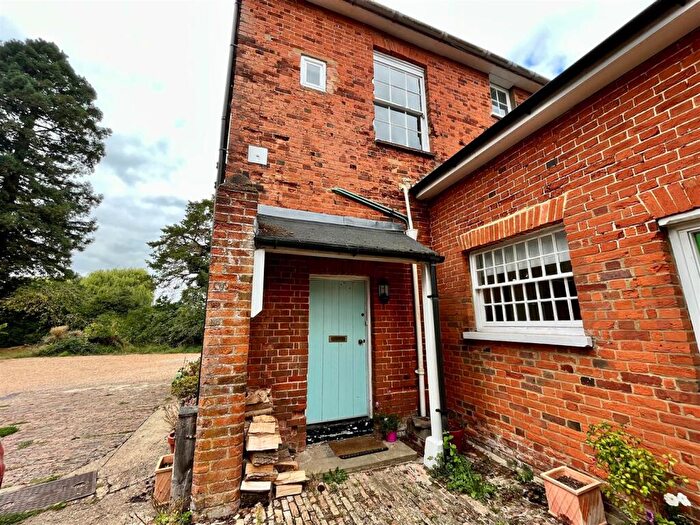 2 Bedroom Flat To Rent In Maiden Street, Weston, SG4