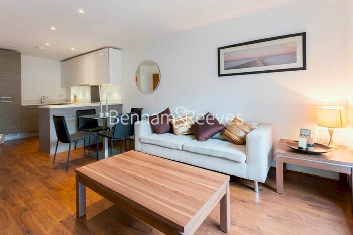 1 Bedroom Flat To Rent In Bromyard Avenue, Acton, W3