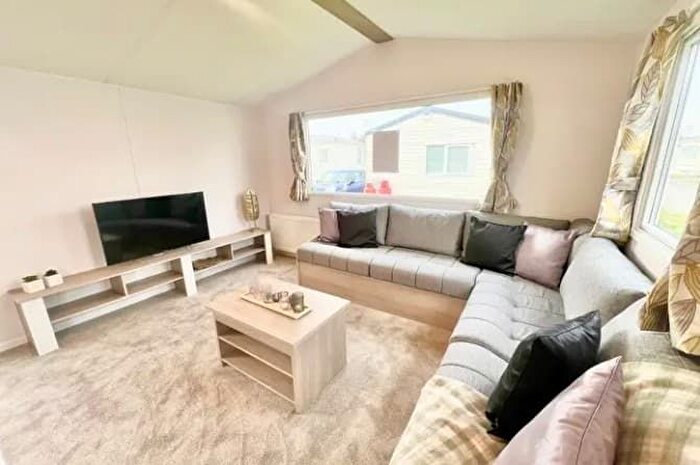 2 Bedroom Park Home For Sale In Harmby, Leyburn, DL8