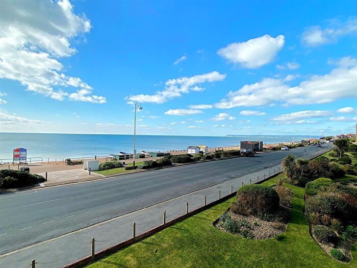 3 Bedroom Flat For Sale In West Parade, Bexhill-On-Sea, TN39