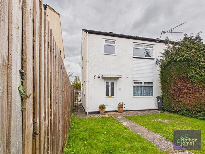 3 Bedroom Semi-Detached House To Rent In Castle Lodge Crescent, Caldicot, NP26