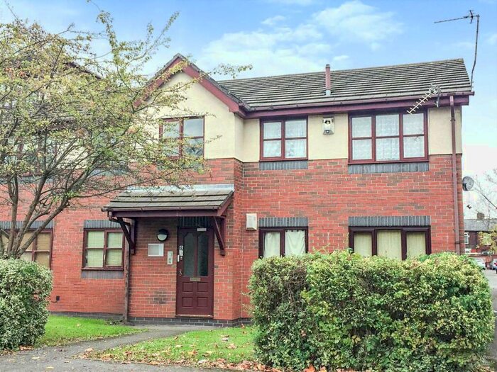 1 Bedroom Flat To Rent In Longford Place, Victoria Park, M14