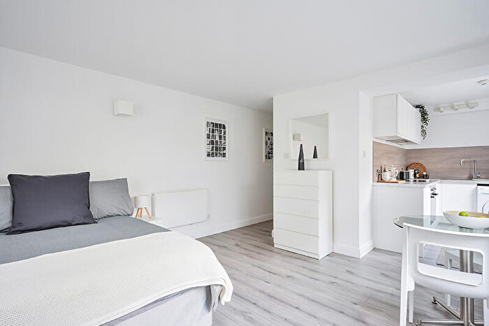 Apartment To Rent In St Annes Brighton, BN1