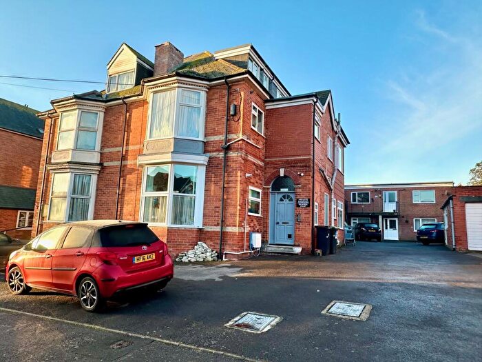 1 Bedroom Flat For Sale In Kirtleton Avenue, Weymouth, DT4