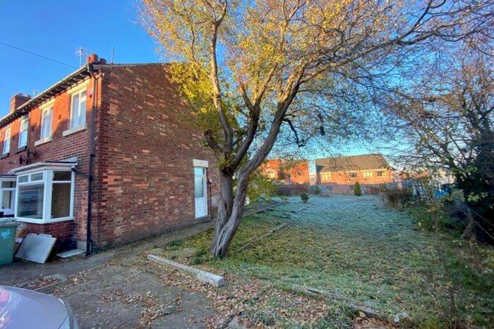 3 Bedroom Property To Rent In Ford Street North, Nottingham, NG7