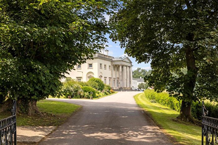 4 Bedroom Maisonette For Sale In Missenden Road, Amersham, Buckinghamshire, HP7