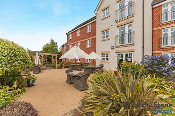 1 Bedroom Flat For Sale In Rosebud Court, Westfield Road, Wellingborough, NN8