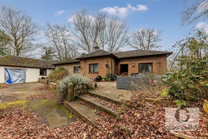 5 Bedroom Detached Bungalow For Sale In Cromer Road, Hainford, NR10