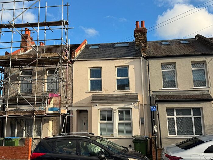 4 Bedroom Terraced House For Sale In Swingate Lane, Plumstead, London, SE18