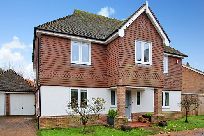 4 Bedroom Detached House For Sale In Shuttle Close, Biddenden, TN27