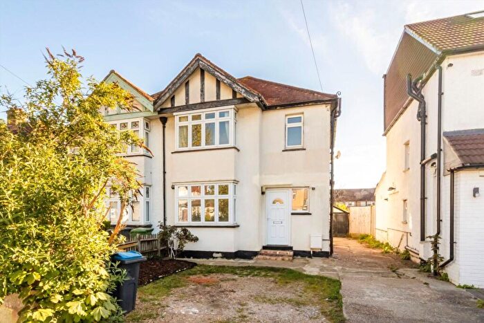 3 Bedroom Semi Detached House To Rent In Princes Avenue, Surbiton, KT6