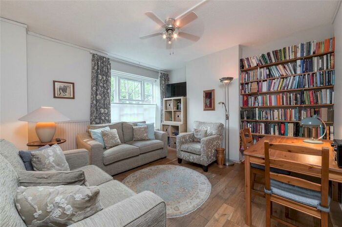 1 Bedroom Flat To Rent In Walker House, Phoenix Road, London, NW1