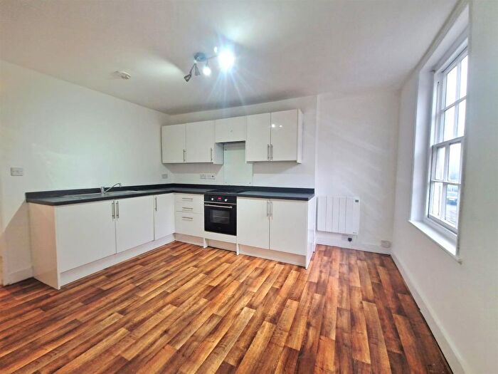 2 Bedroom Flat To Rent In Lombard Street, Newark, NG24