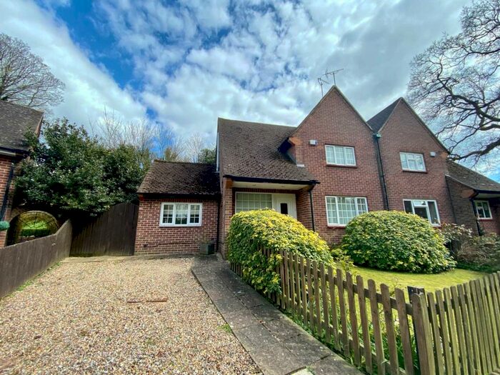 3 Bedroom Semi-Detached House To Rent In Aston Lane, Henley-On-Thames, RG9