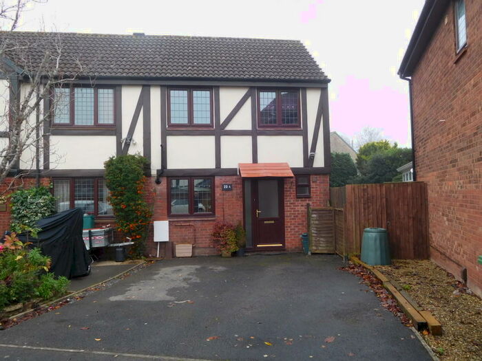 3 Bedroom End Of Terrace House To Rent In Homefield, Yate, BS37