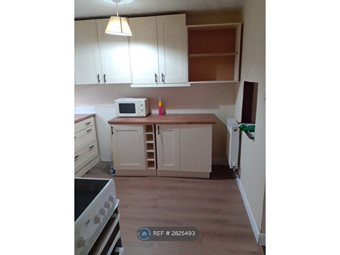 3 Bedroom Terraced House To Rent In Farm Field Court, Northampton, NN3