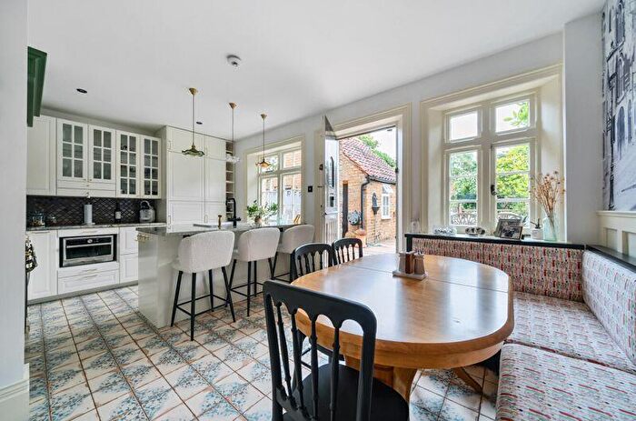 2 Bedroom Terraced House For Sale In Burnt Oak Lane, Sidcup, DA15