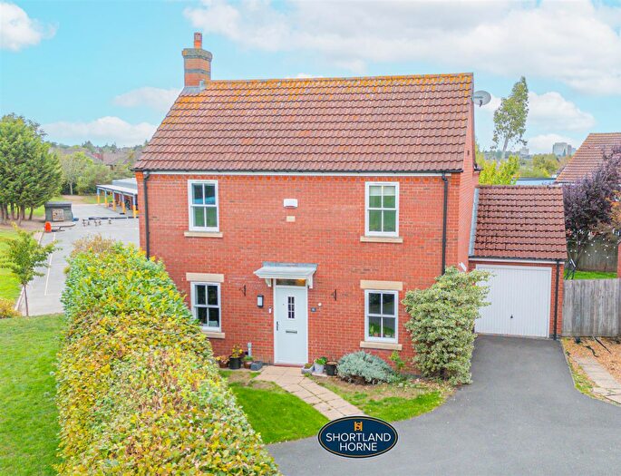 4 Bedroom Detached House For Sale In Crediton Close, Styvechale, Coventry, CV3