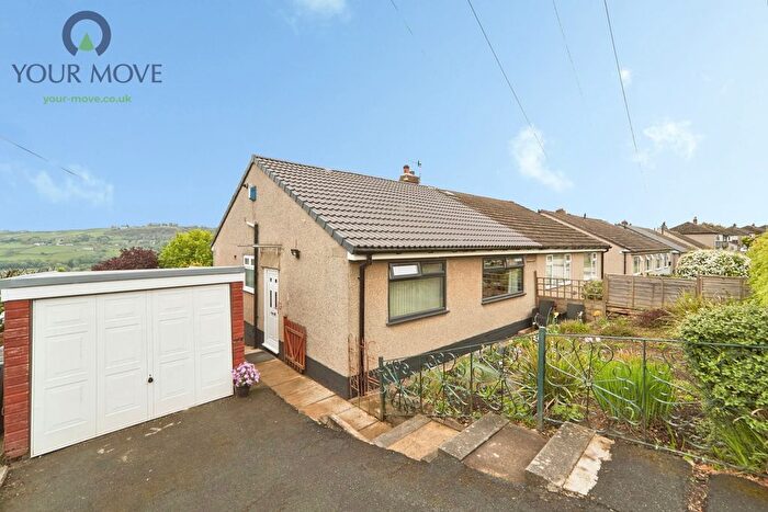 2 Bedroom Bungalow For Sale In Bronte Drive, Oakworth, Keighley, West Yorkshire, BD22