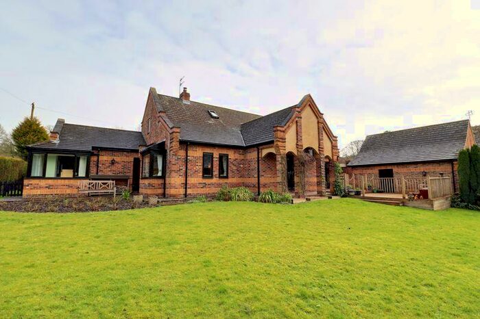 4 Bedroom Detached House For Sale In Top Road, Worlaby, DN20