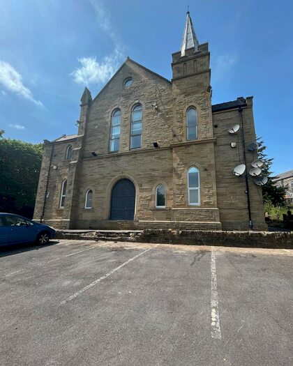 1 Bedroom Apartment To Rent In Olivia Court, Smith Lane, Bradford, BD9