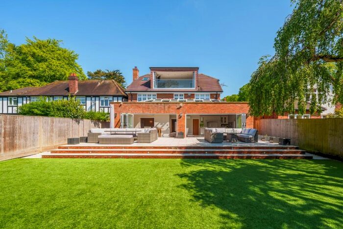5 Bedroom Detached House To Rent In Altwood Close Maidenhead, SL6