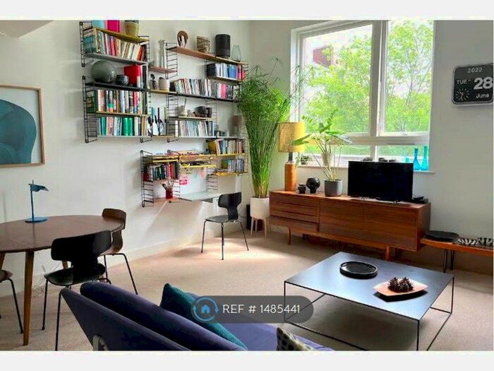 2 Bedroom Maisonette To Rent In Teesdale Street, London, E2