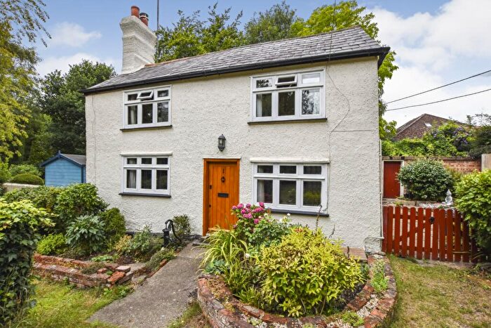 2 Bedroom Detached House For Sale In Holloway Road, Heybridge, CM9