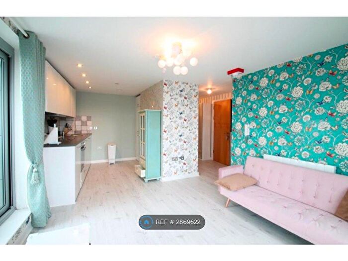 2 Bedroom Flat To Rent In The Picture Works, Nottingham, NG2