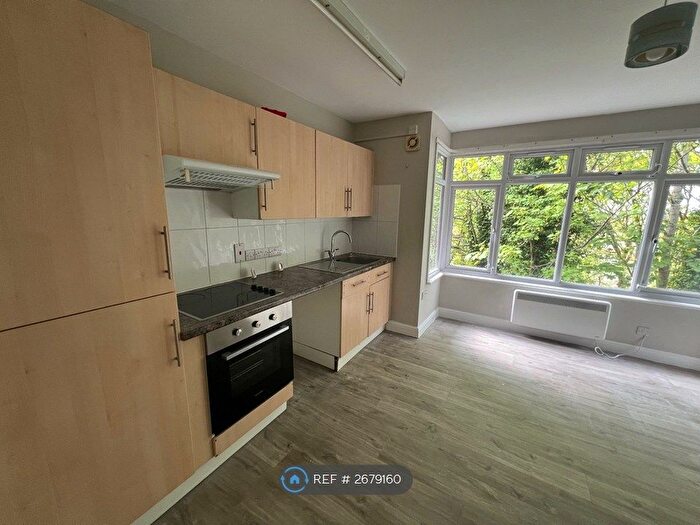 2 Bedroom Flat To Rent In Pomfret Avenue, Luton, LU2