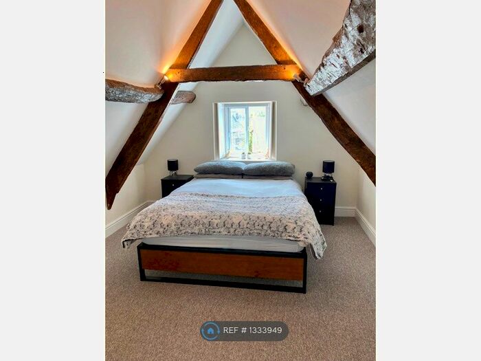 1 Bedroom Flat To Rent In Market Place, Tetbury, GL8