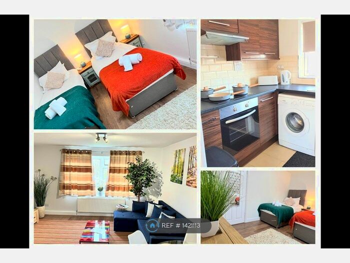 2 Bedroom Flat To Rent In Woburn Close, Stevenage, SG2