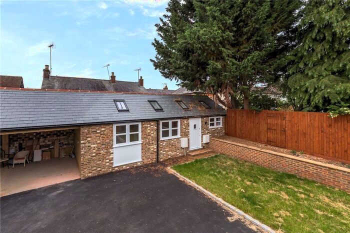 1 Bedroom Bungalow To Rent In Lamb Lane, Redbourn, St. Albans, AL3