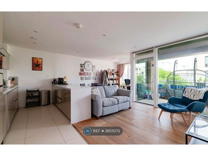 2 Bedroom Flat To Rent In Kane Court, London, SE10