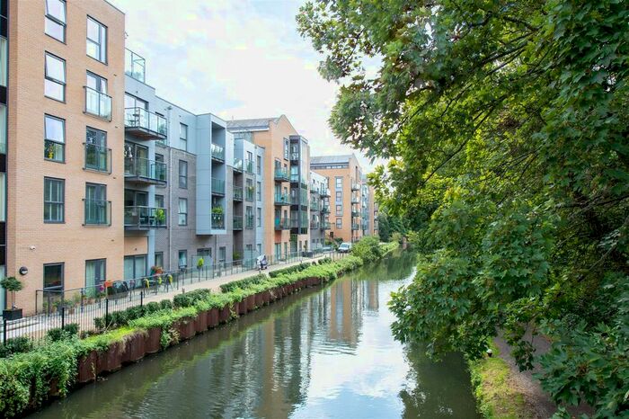 2 Bedroom Flat To Rent In The Embankment, Nash Mills Wharf, Hemel Hempstead, HP3