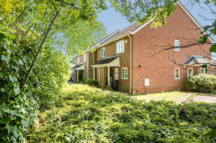 3 Bedroom End Of Terrace House For Sale In Little Horse Close, Earley, Reading, RG6